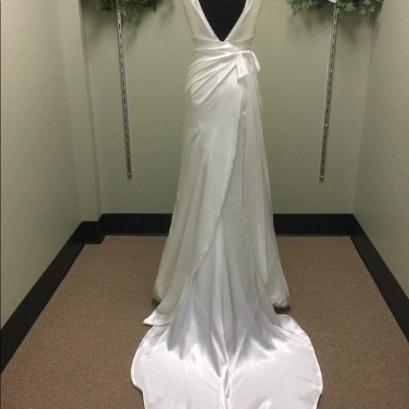 Memories by Maggie Sottero - Store Sample - Size 6, Street Size 4 On Sale - Picture 2 of 4